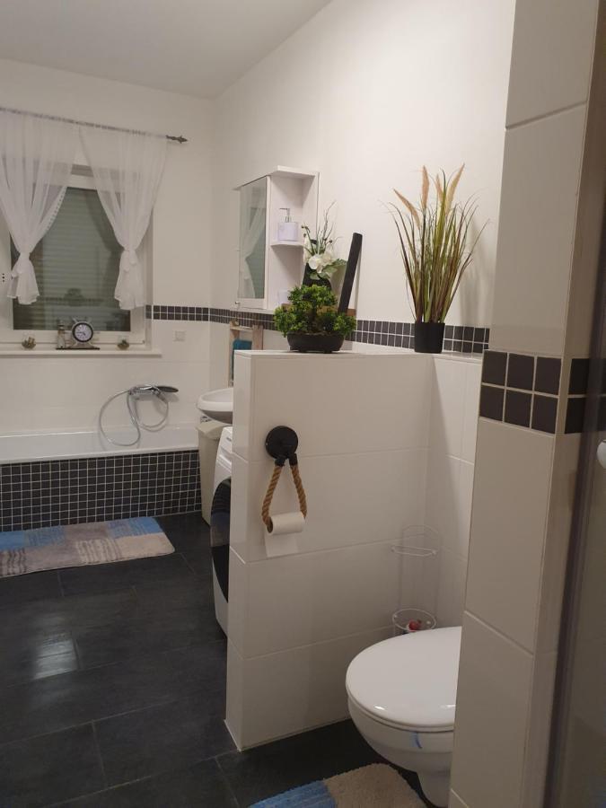 Ferienwohnung Lindenblick Ahrensfelde Bagian luar foto